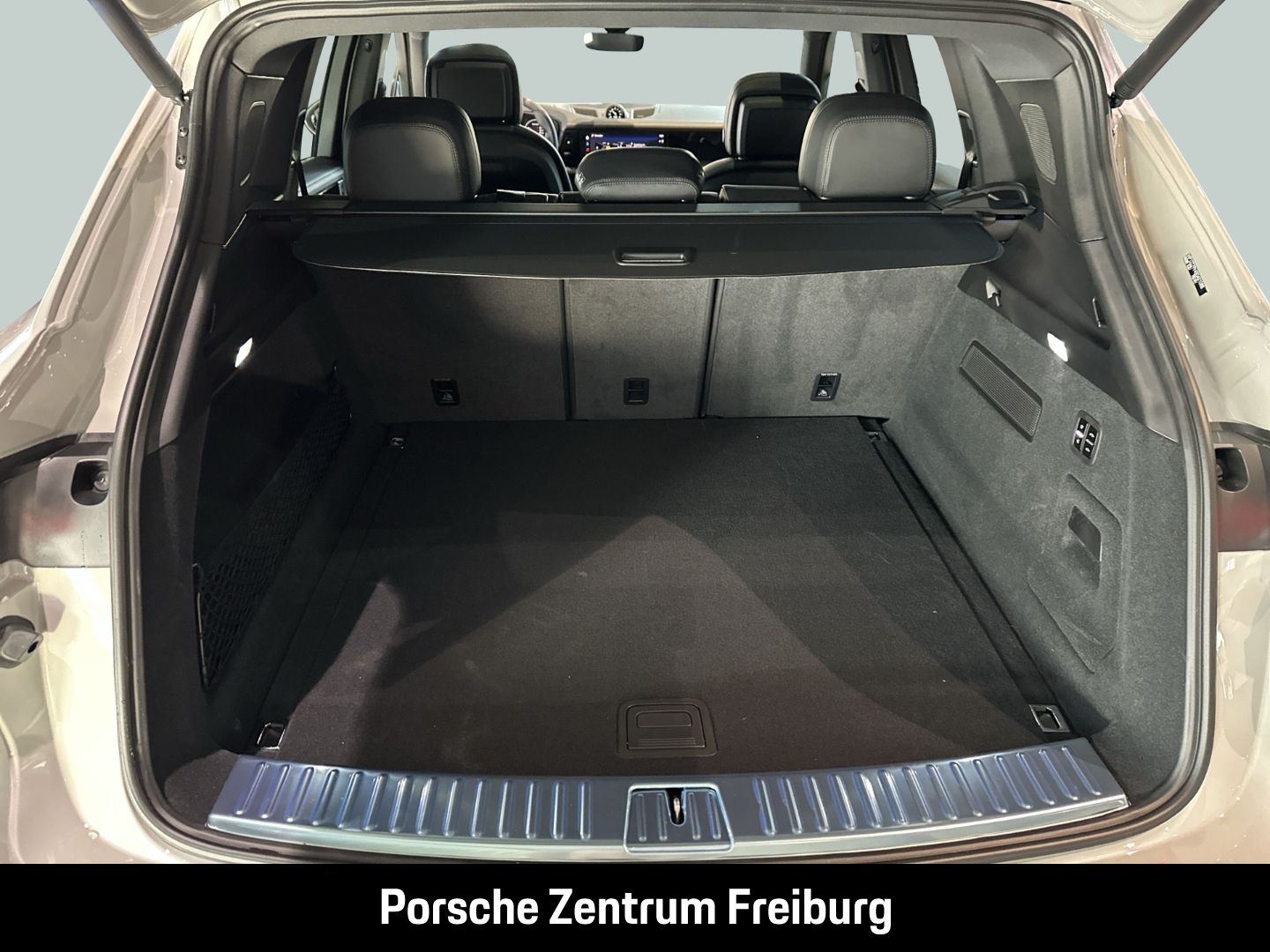 Porsche Cayenne Surround-View BOSE Luftfederung LED