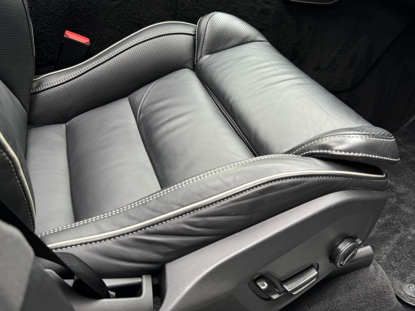 Volvo XC90 R Design Edition Recharge AWD - Samsaru's Car Outlet