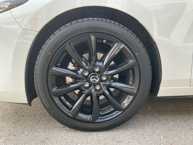 Mazda 3 G122 Homura ACC HUD Kamera Navi 18"