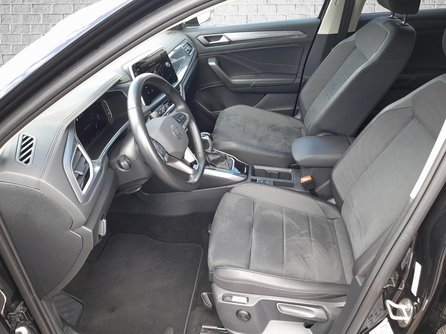 Volkswagen T-ROC Style 1.5 TSI - Samsaru's Car Outlet