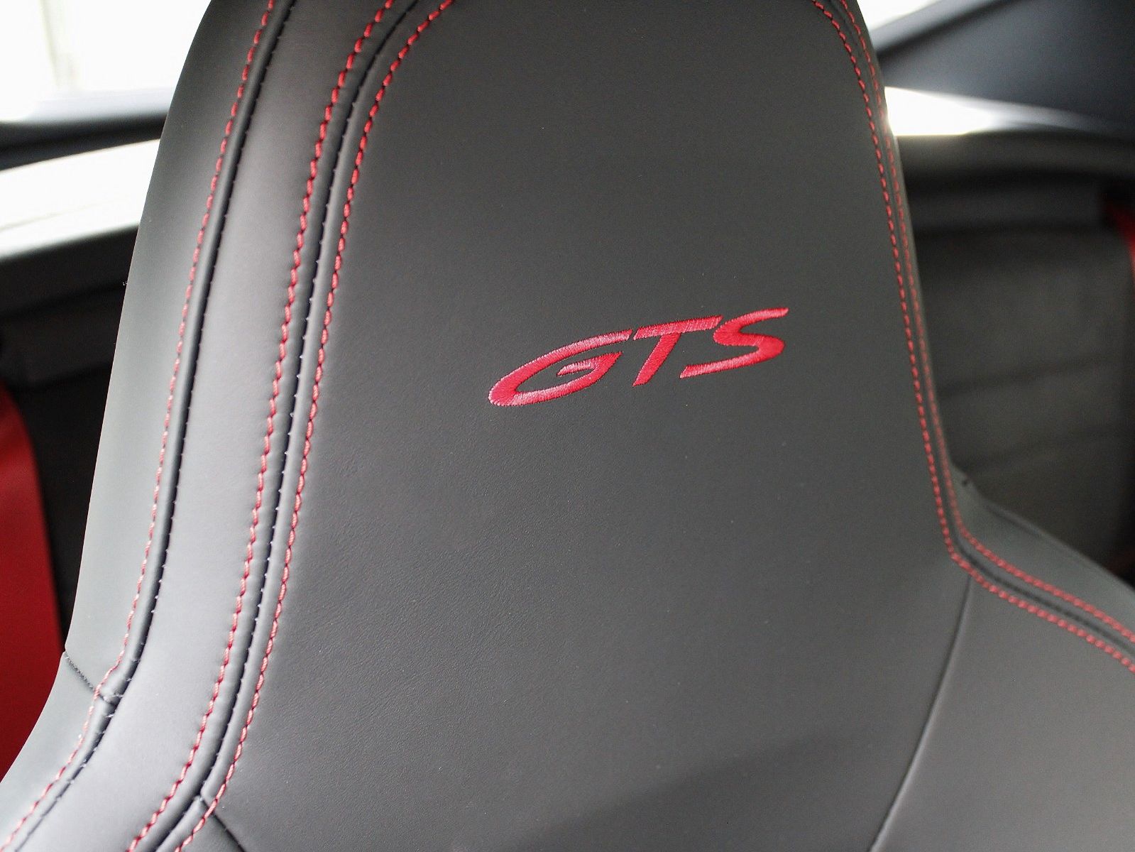 Porsche 992 GTS 4 CABRiO SPORTDESiGN *CARBON*21"TURBO*