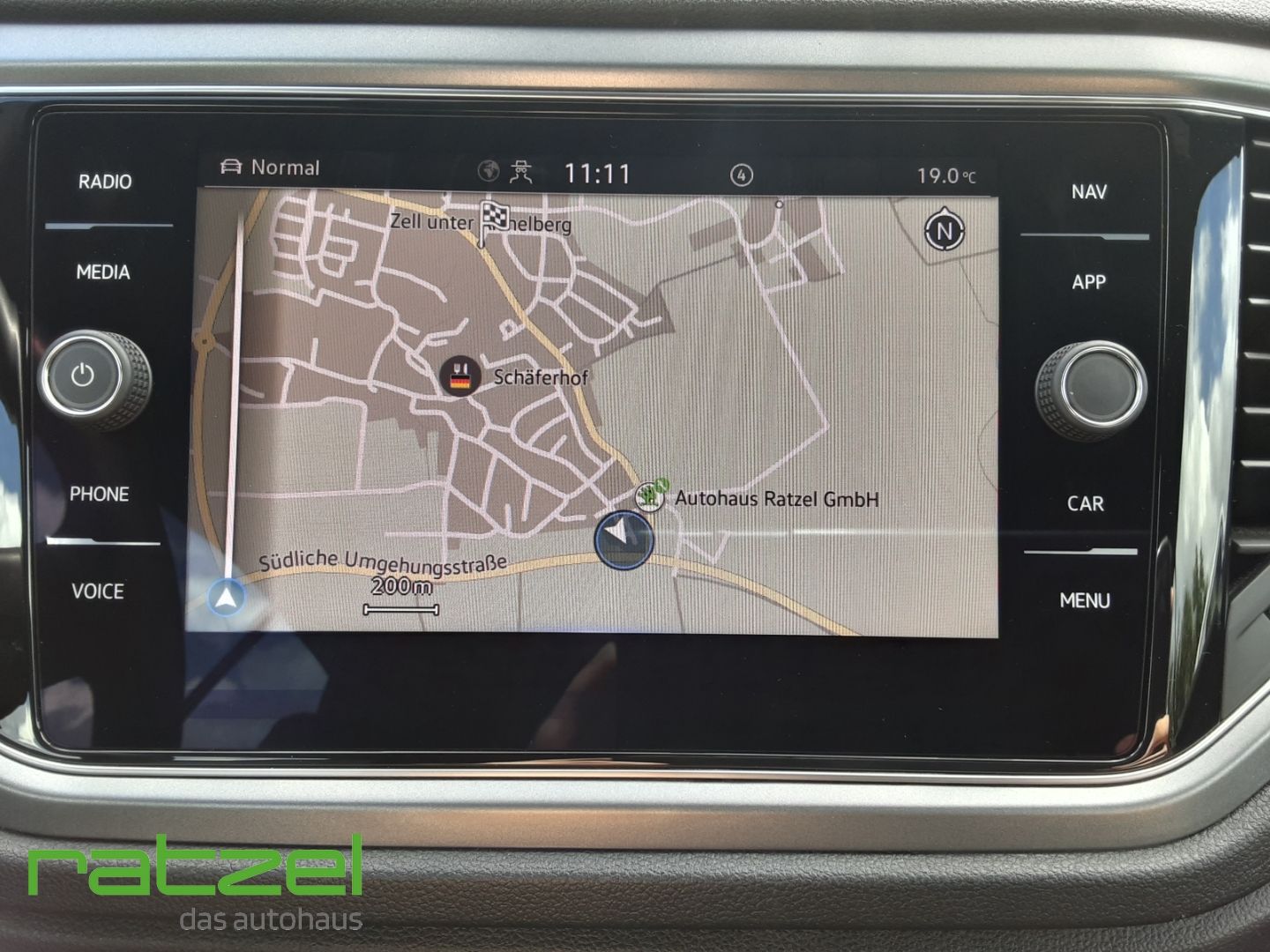 Volkswagen T-Roc 1.5 TSI DSG Active+ - Samsaru's Car Outlet