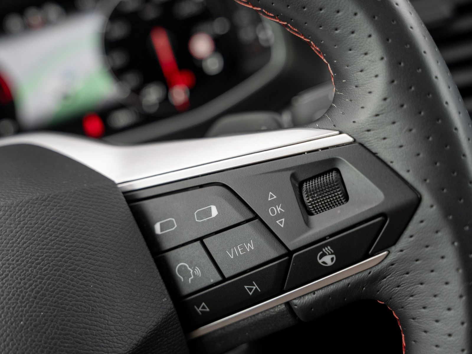 Seat ATECA FR 1.5 TSI DSG AHK Kam. Navi Pano Sportp.