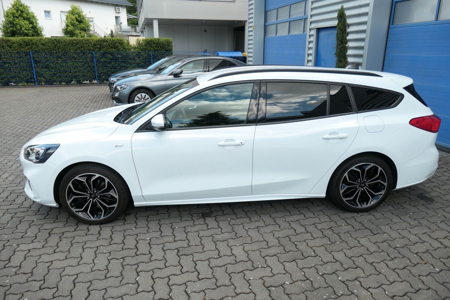 Ford Focus Turnier 1.5 ST-Line - Samsaru's Car Outlet