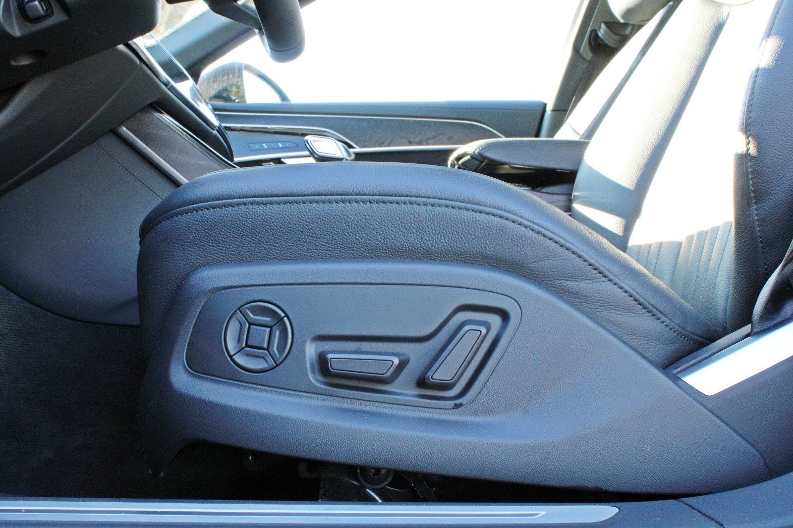 Audi A8 50TDI qu - Samsaru's Car Outlet