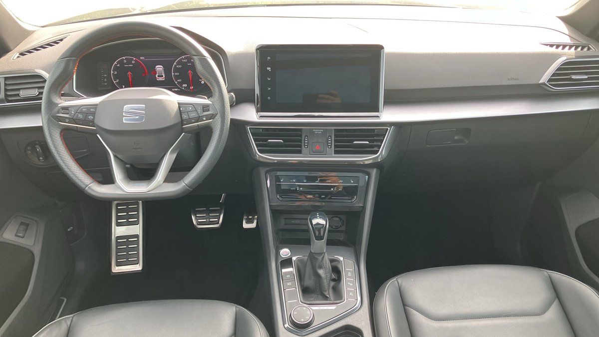 Seat Tarraco FR 4Drive 245 PS DSG 7SITZ+AHK+PANORAMA