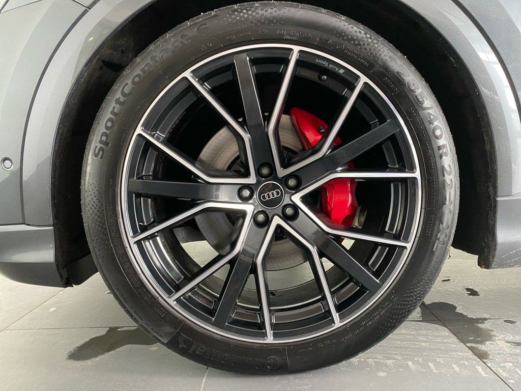 Audi Q8 50 TDI quattro S line PANO+AHK+CARBON+ACC+B&O