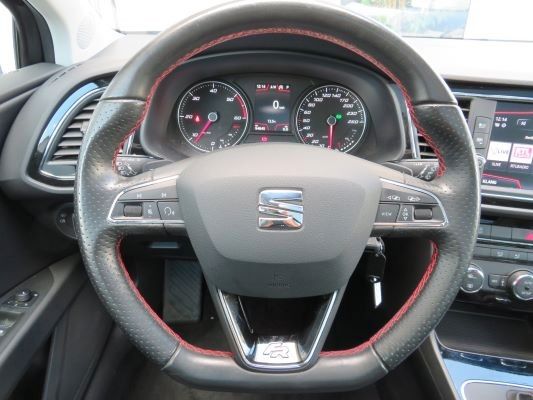 Seat Leon Sportstourer FR 2,0 TDI DSG - Samsaru's Car Outlet