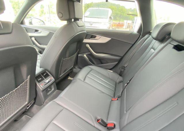 Audi A4 Avant 40 TDI quattro S-Tronic - Samsaru's Car Outlet