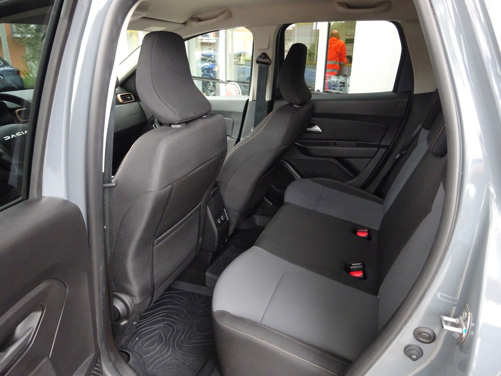 Dacia Duster II Extreme TCe150 4WD - Samsaru's Car Outlet