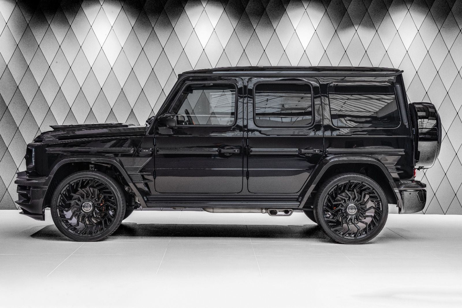 Mercedes-Benz G 63 AMG BLACK - Samsaru's Car Outlet