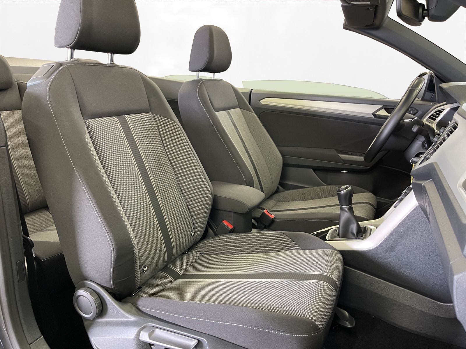 Volkswagen T-Roc Cabrio 1.0 TSI Style - Samsaru's Car Outlet