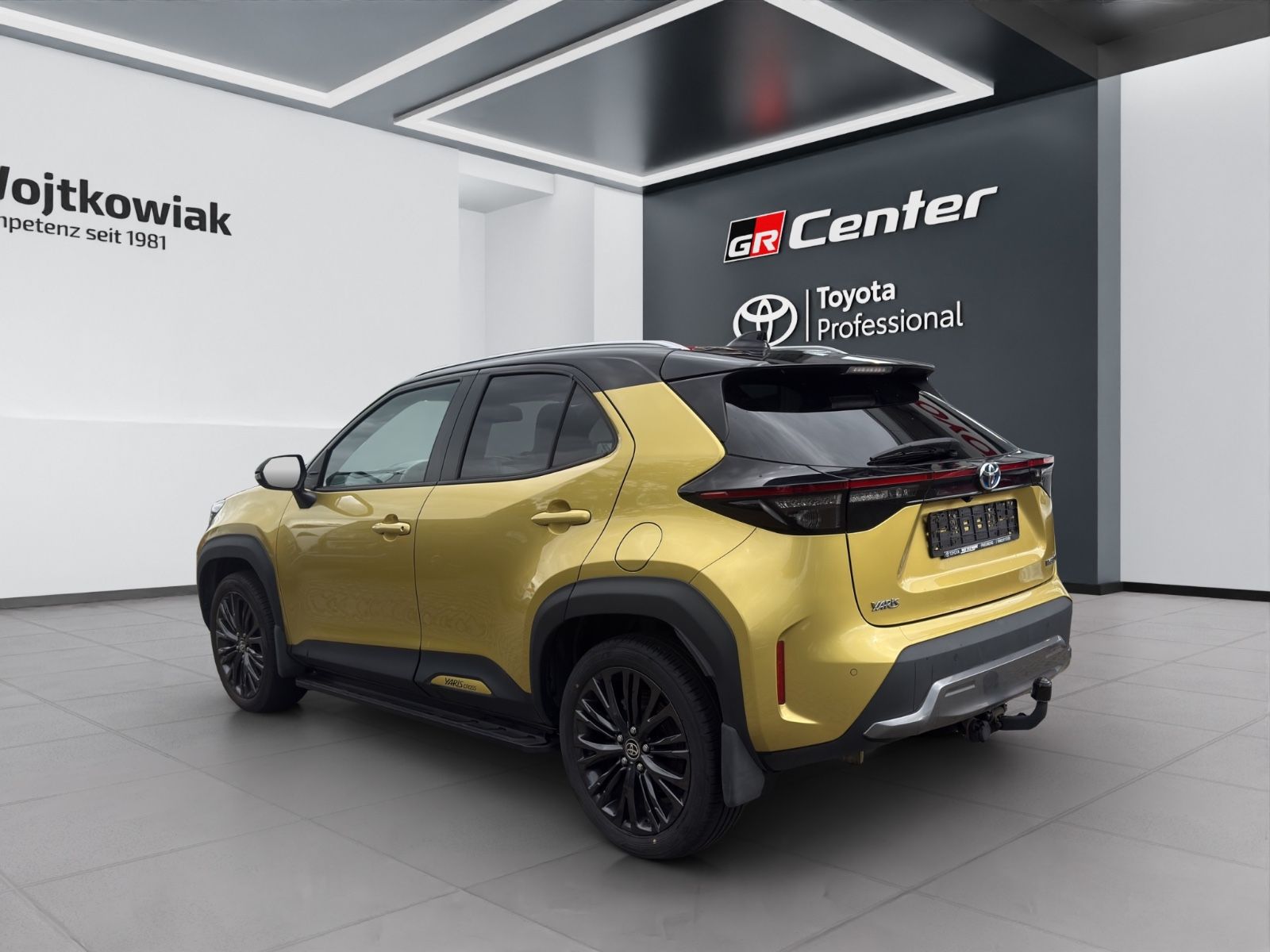 Toyota Yaris Cross Hybrid Adventure*Pano*Hud*AHK*Matrix