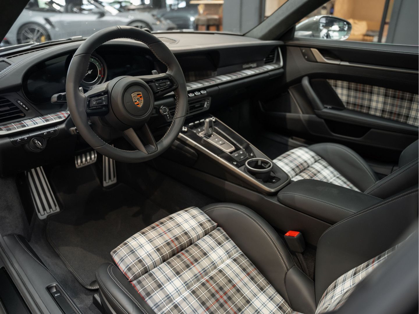 Porsche 992 992 Turbo 50 Years 1/1974 Burmester Leder 91