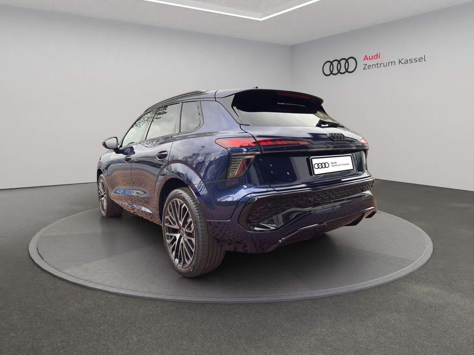 Audi Q3 SUV TFSI S line Matrix LED Navi  RÜ AHK 20"