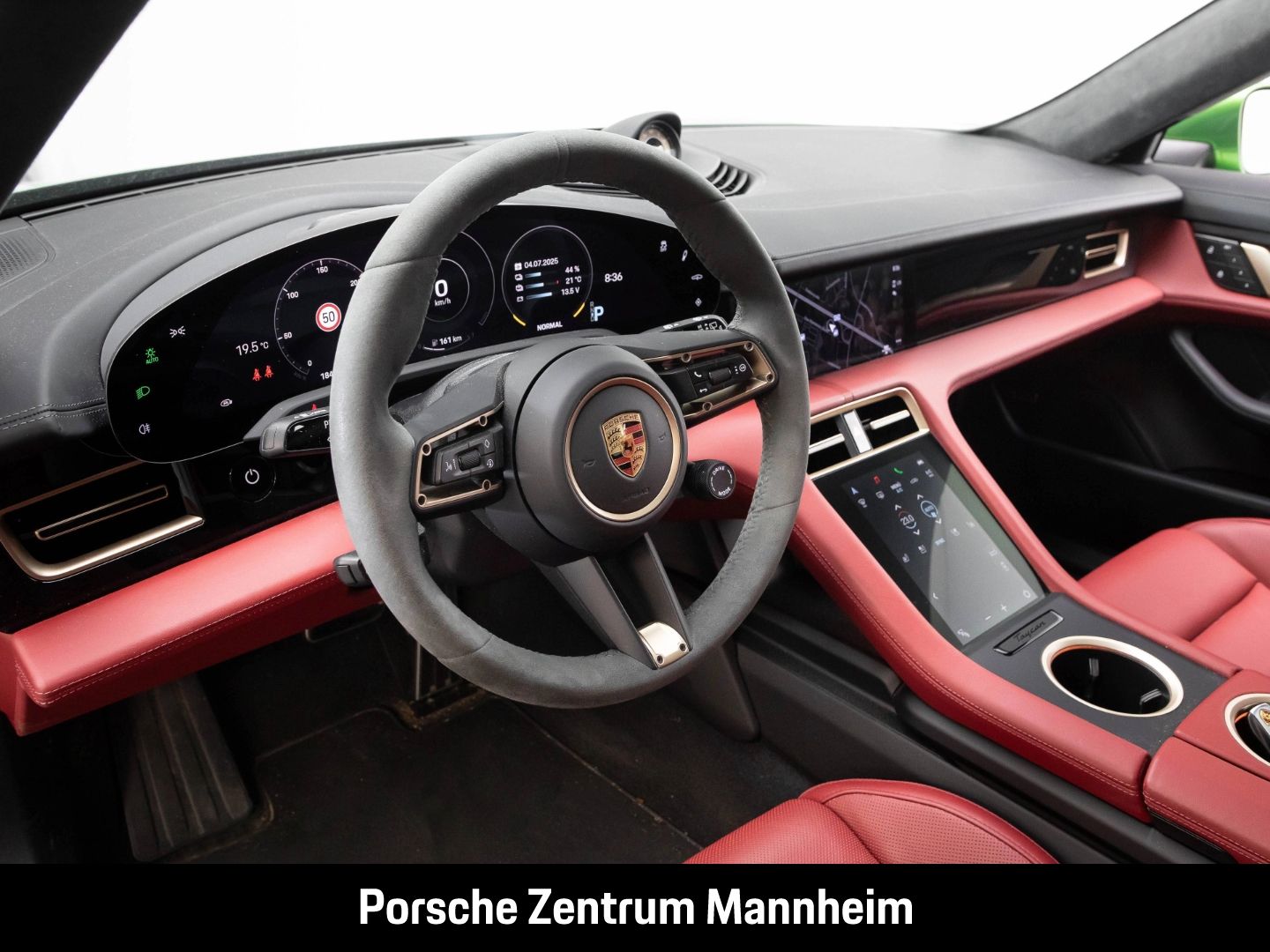 Porsche Taycan GTS Sport Turismo Pano InnoDrive Surround