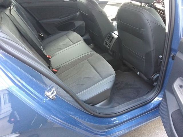 Volkswagen Golf VIII Variant 2.0TSI DSG 4Motion Style AHK+