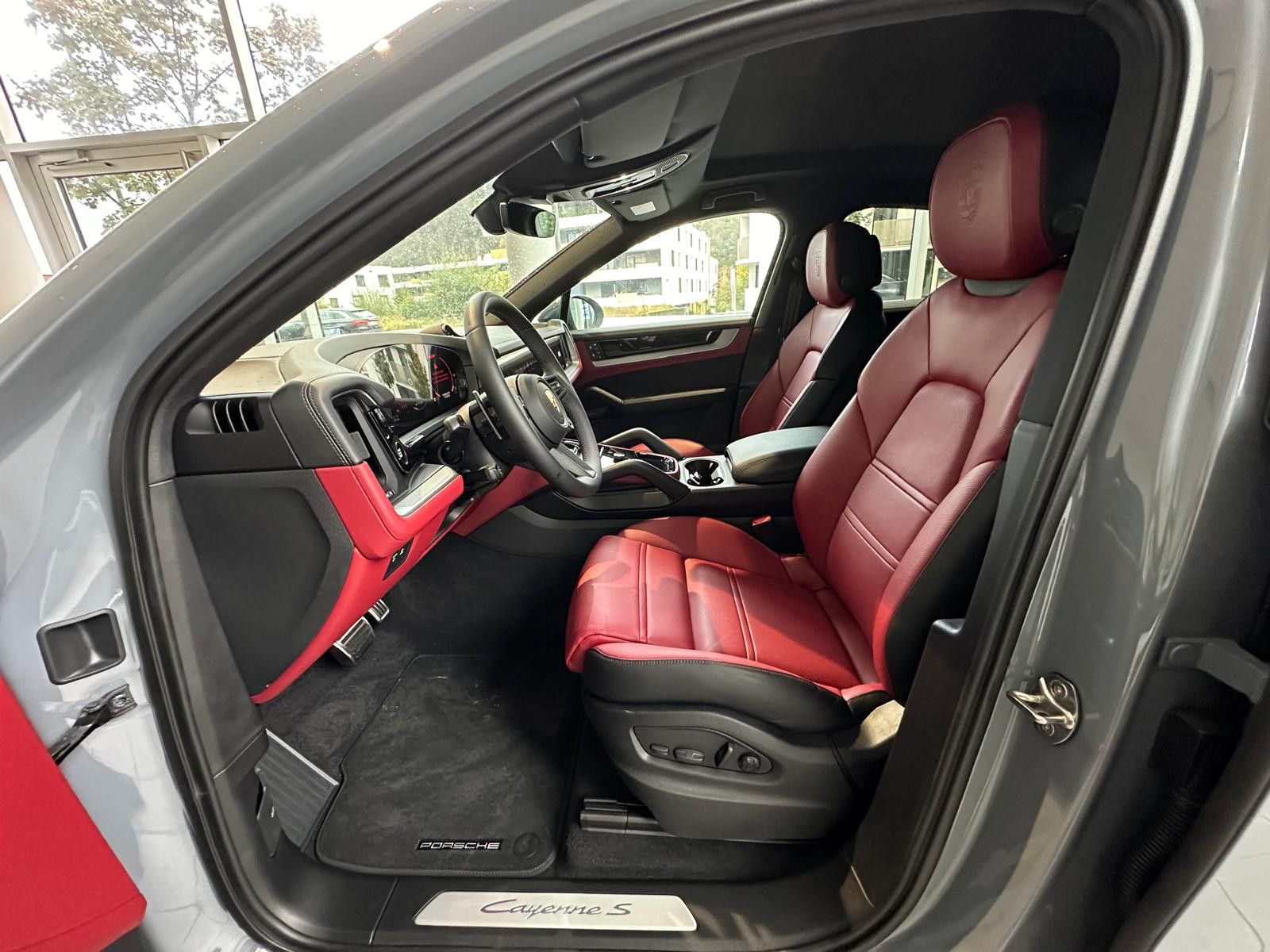 Porsche Cayenne S Hyb Coupe Facelift/gr-rot/AHK/Mtx/22