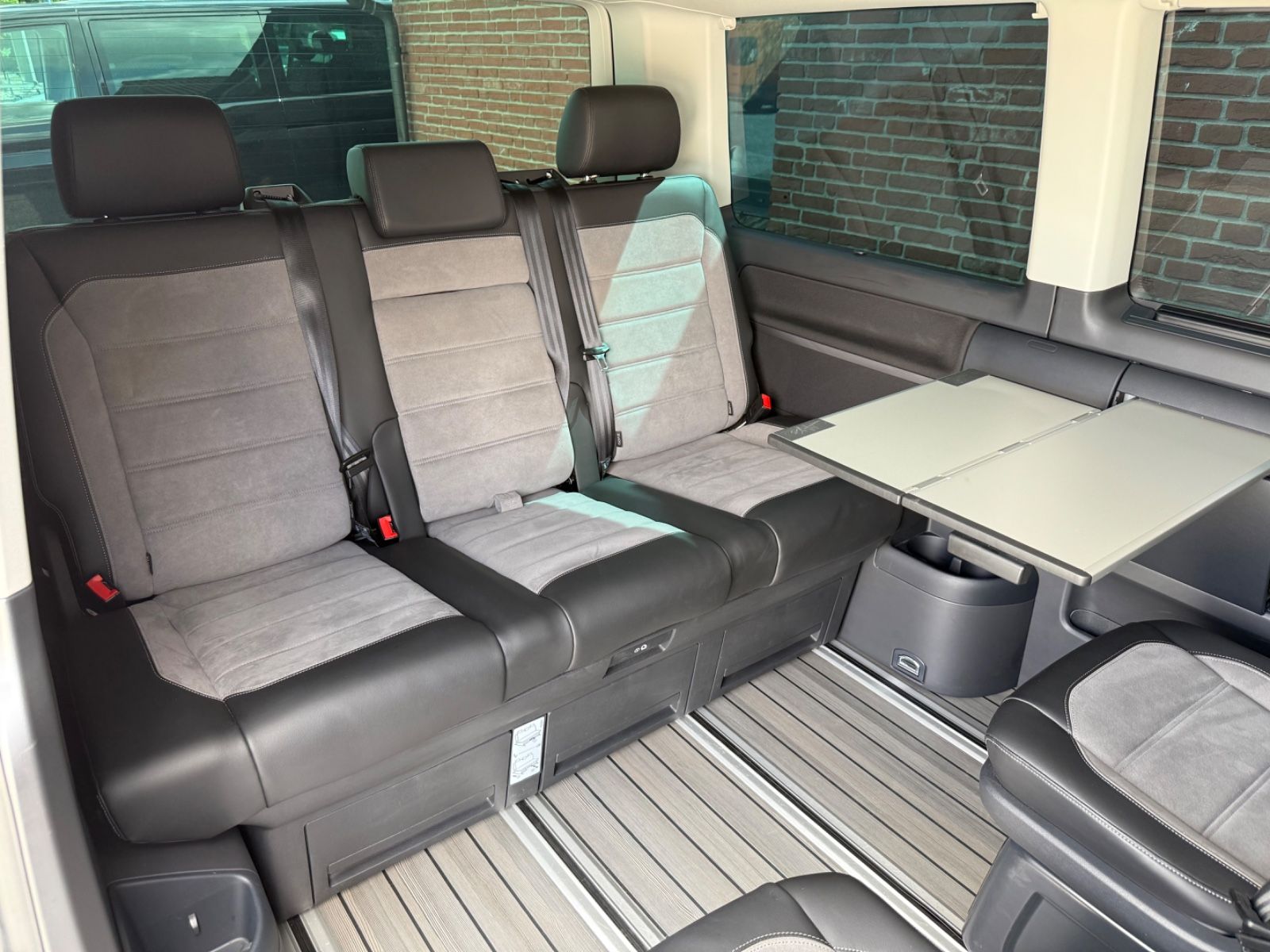 Volkswagen T6.1 Multivan 2.0 TDI DSG Generation Six - Samsaru's Car Outlet