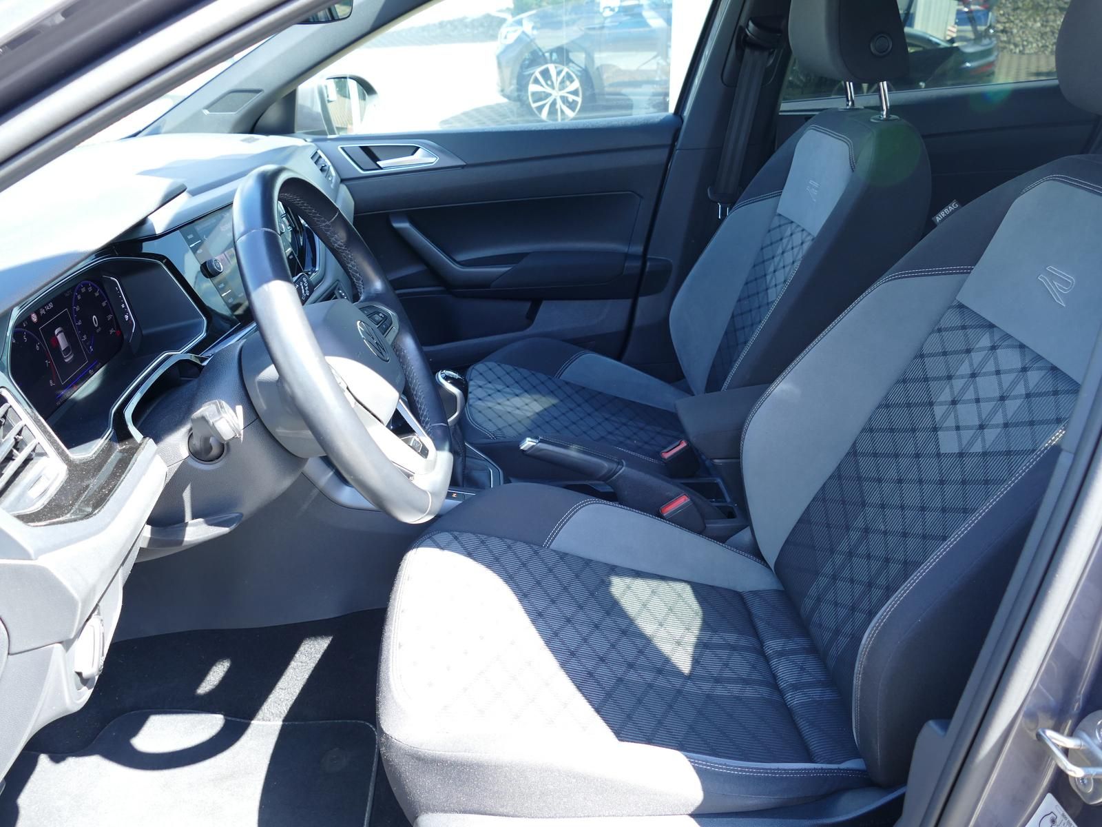 Volkswagen Taigo 1.0 TSI R-Line - Samsaru's Car Outlet