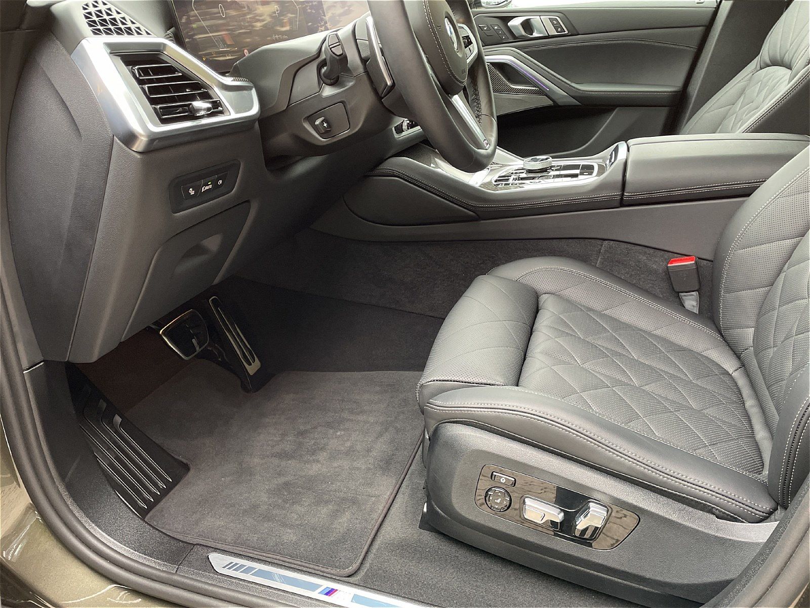 BMW X6 xDrive40d M Sportpaket Pro-BMW Niere Iconic G