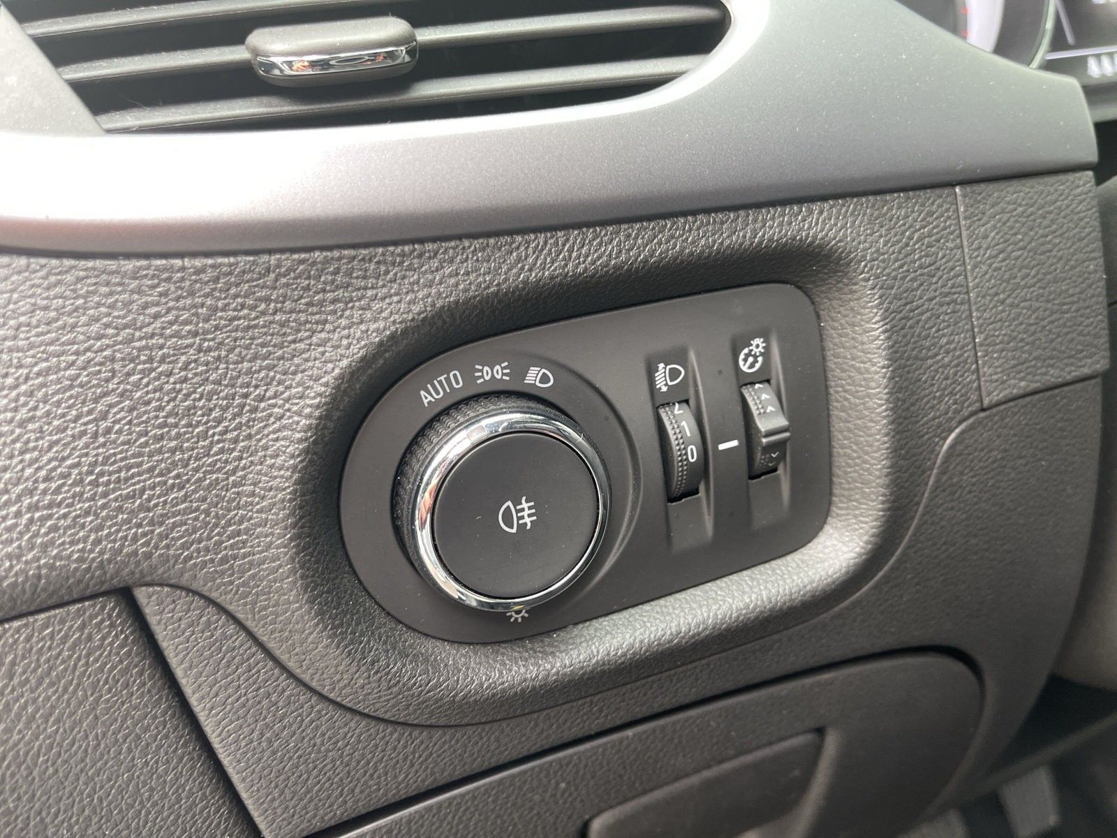 Opel Astra 1.5 CDTI - Samsaru's Car Outlet