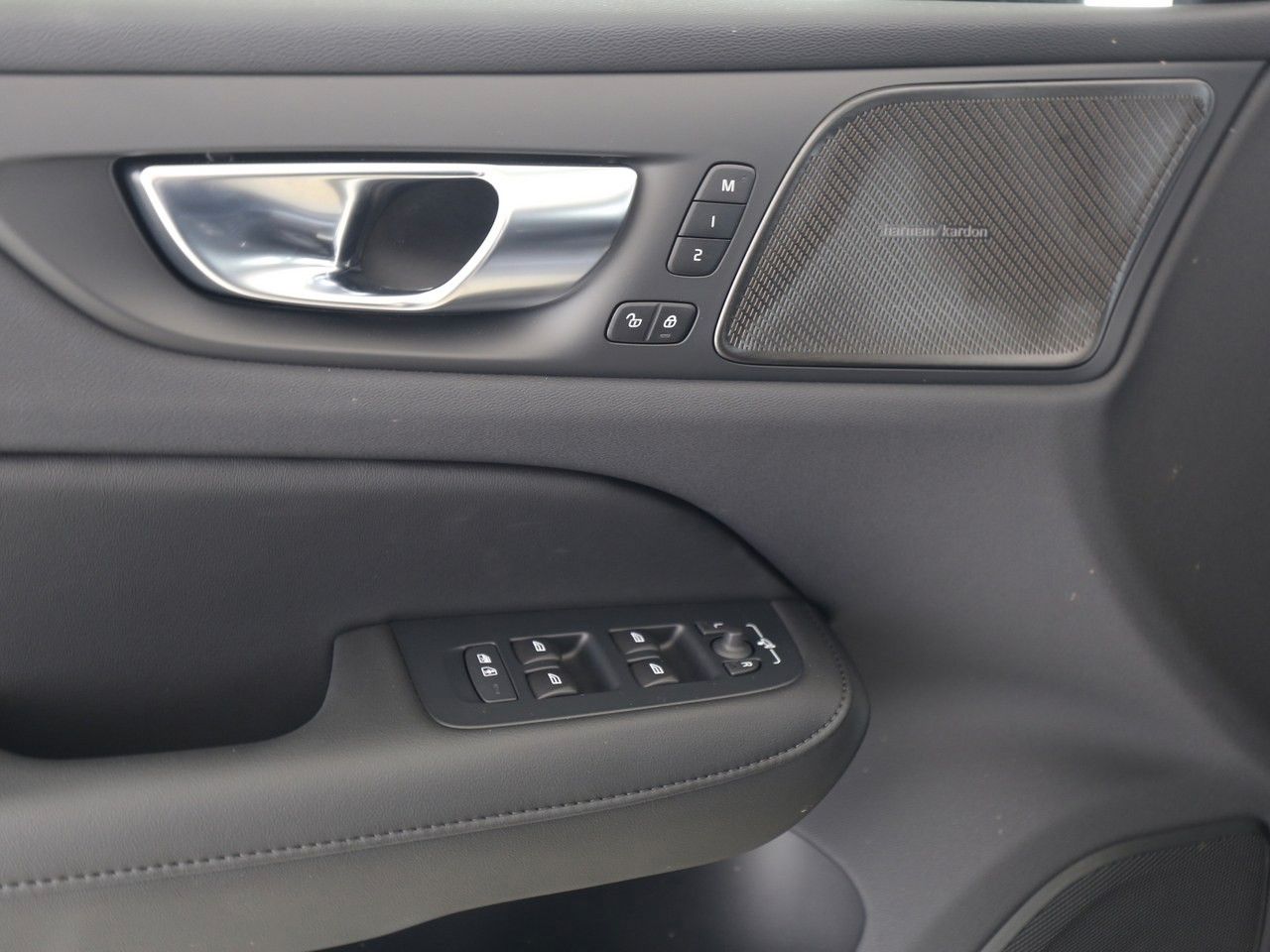 Volvo S60 B5 Ultimate Dark AWD