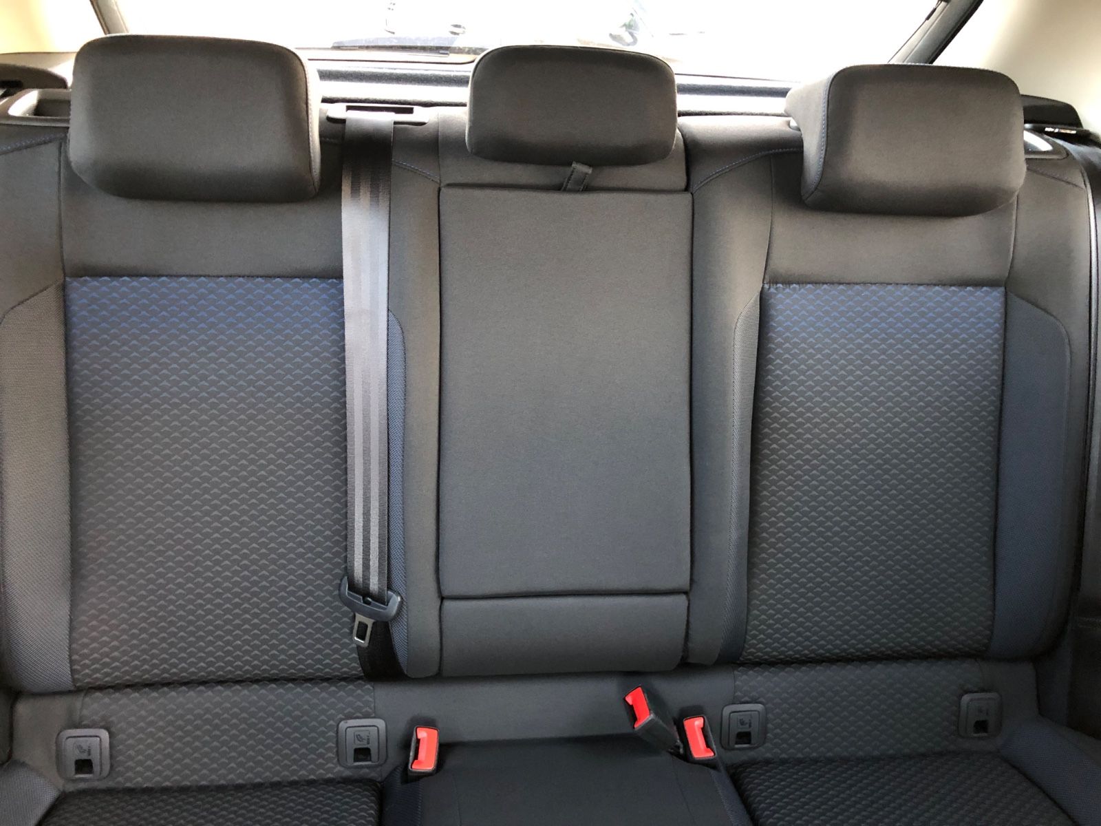 Volkswagen T-Roc United - Samsaru's Car Outlet