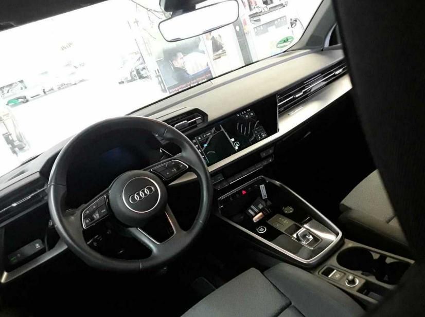 Audi A3 1.0 TFSI Sportback S-tronic AHK MMI NAVI SHZG