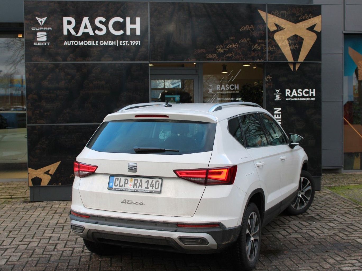 Seat Ateca Style 1.5 TSI DSG+360°+KESSY+ACC+AHK+NAVI+