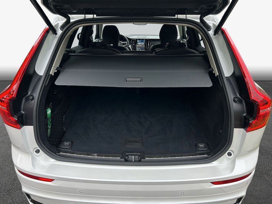 Volvo XC60 B5 B AWD Plus Dark