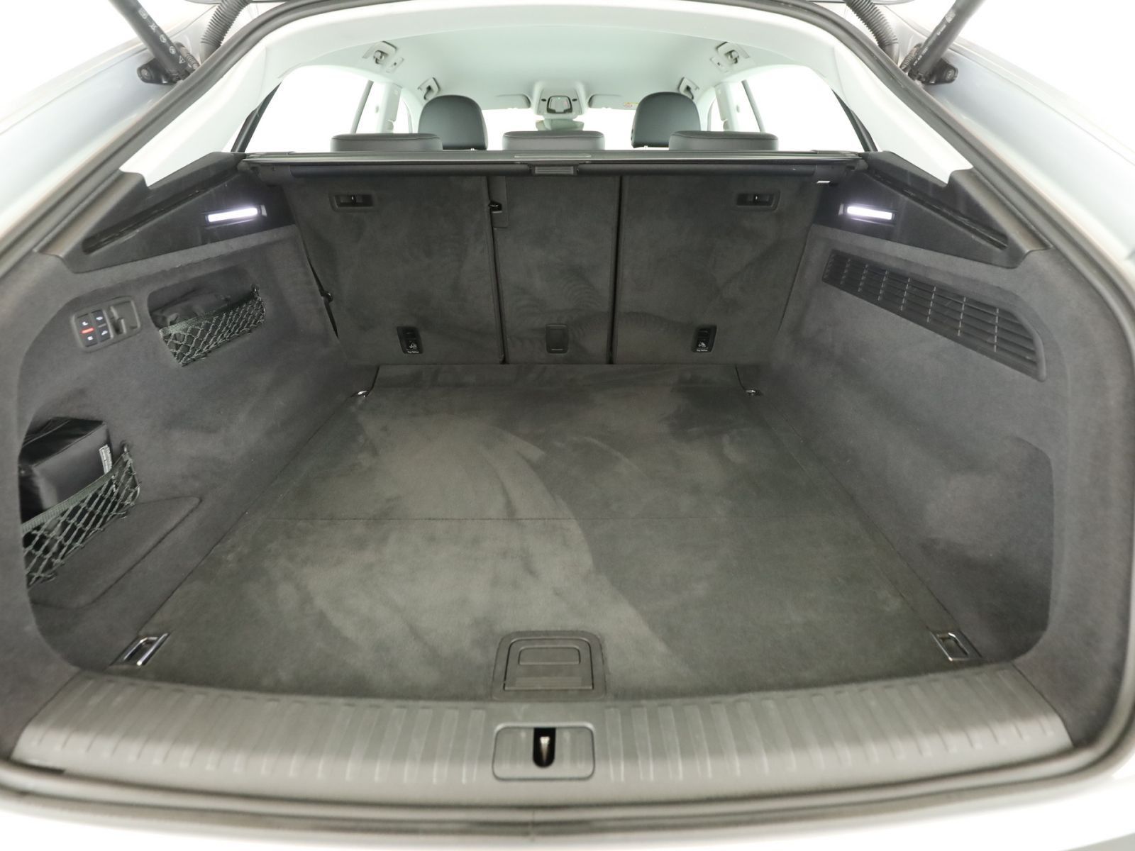 Audi Q8 50 TDI quattro - Samsaru's Car Outlet