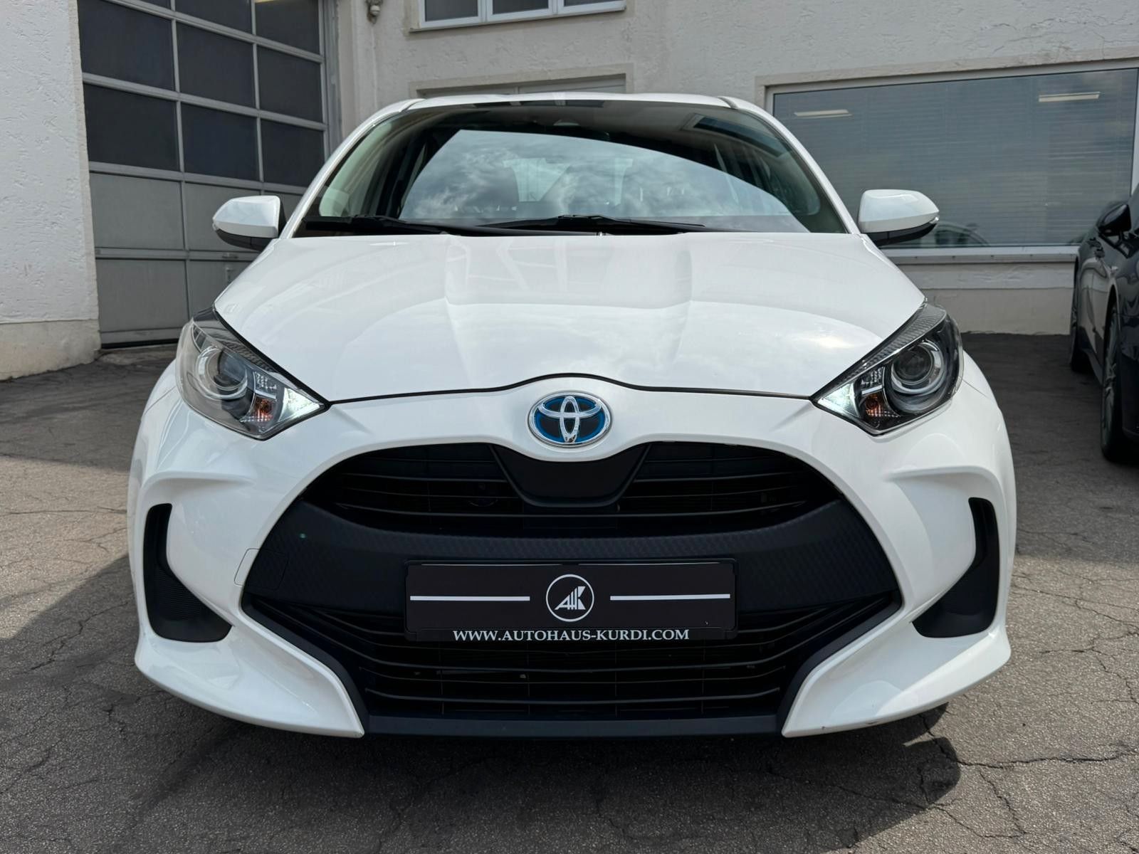 Toyota Yaris 1.5 Hybrid AUT Comfort - Samsaru's Car Outlet