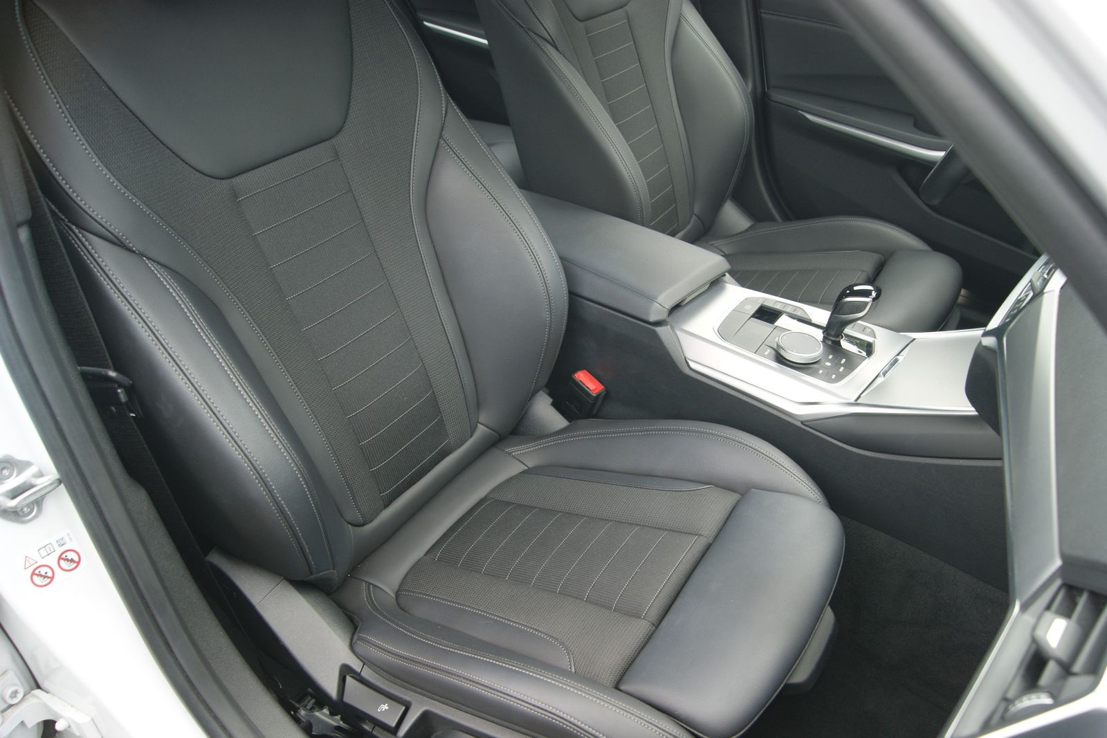 BMW 320d LIM SPORT-LINE - Samsaru's Car Outlet