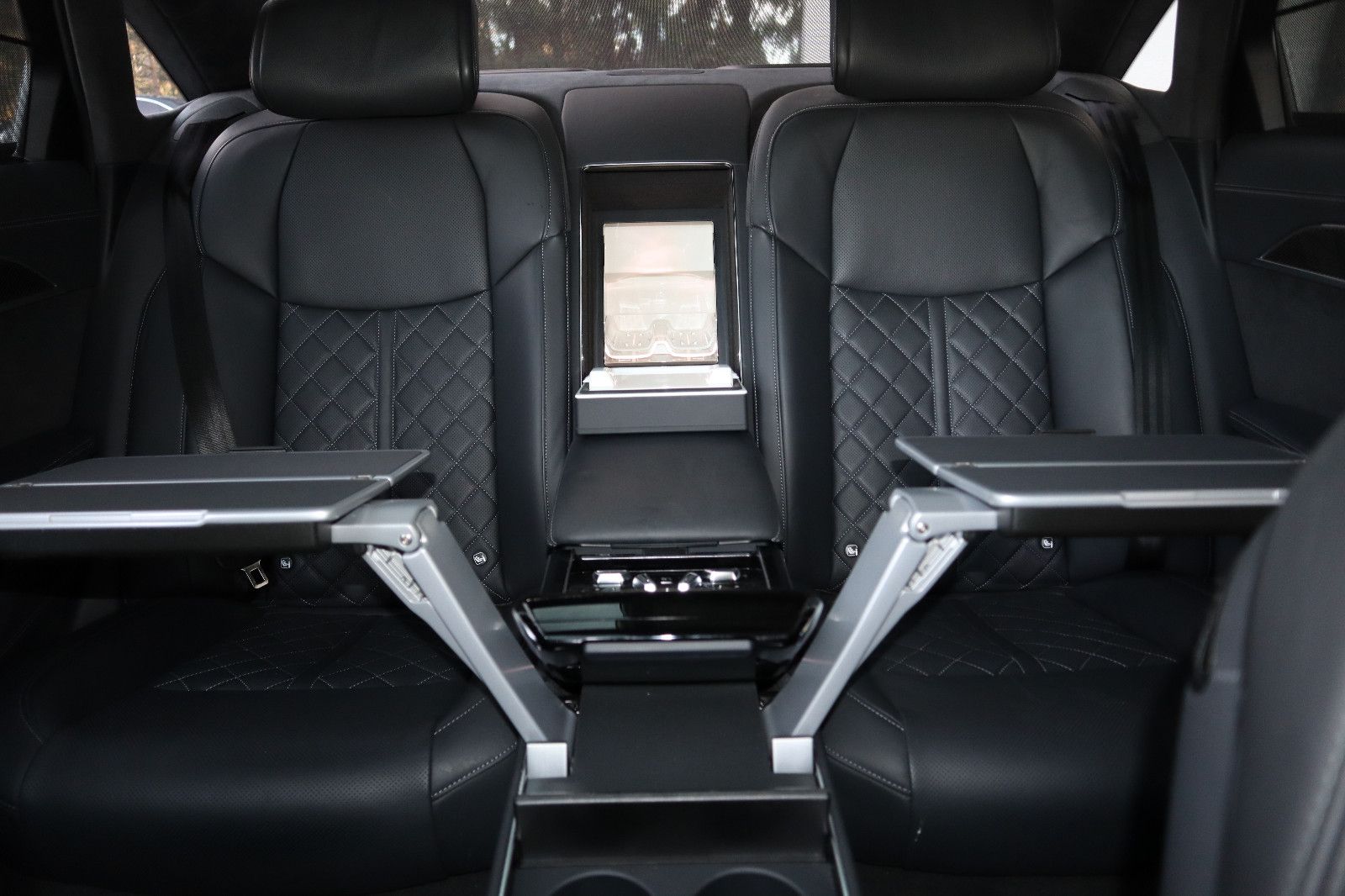 Audi A8L 60 TFSI e lang exclusive S-Line - Samsaru's Car Outlet