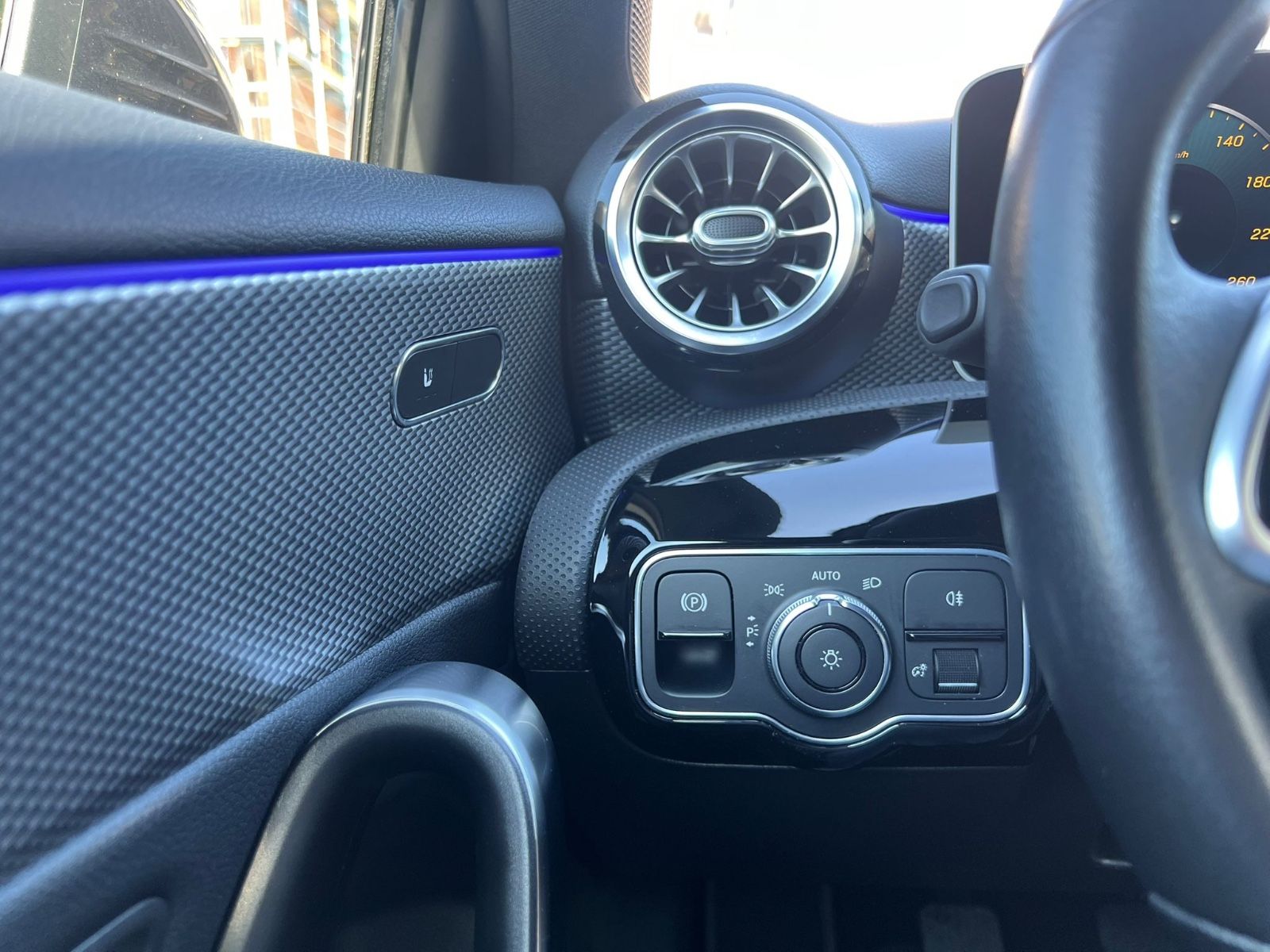 Mercedes-Benz A 200 - Samsaru's Car Outlet