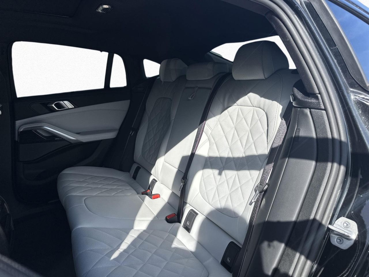 BMW X6 xDr 30d M SPORT PRO SoftCl,AHK,Pano,H/K,DAPro