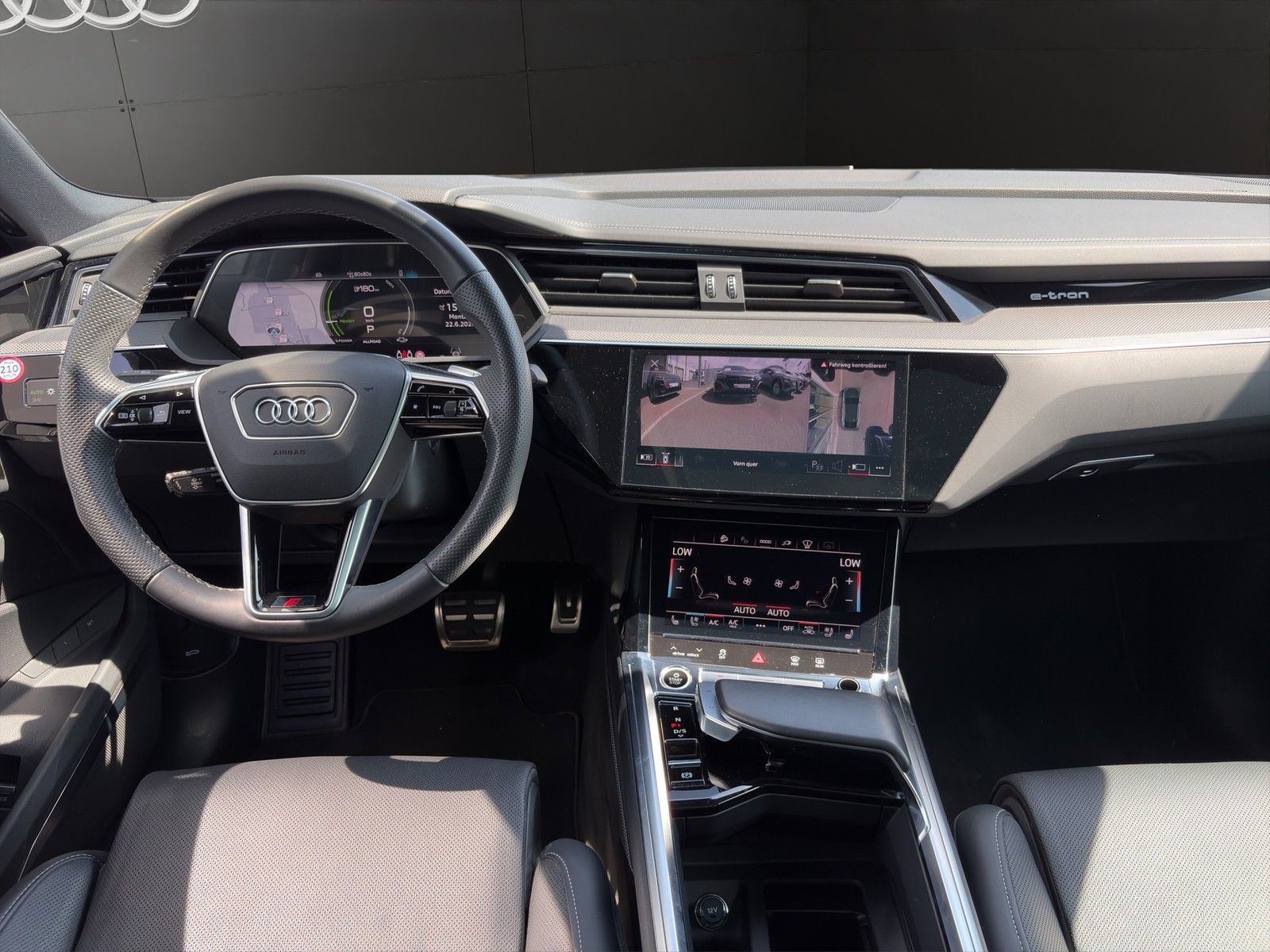 Audi Q8 Sportback e-tron 55 quattro S line AHK+Pano
