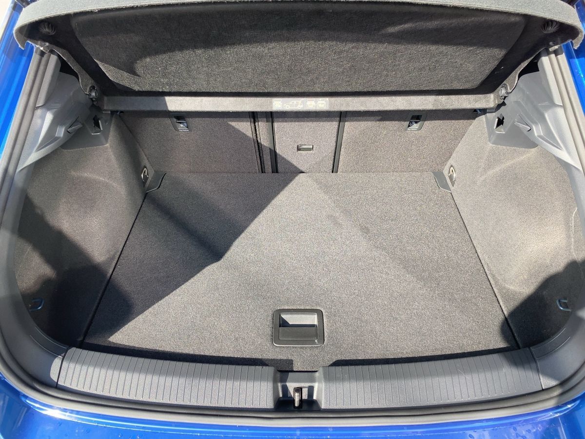Volkswagen T-Roc 2.0 TSI DSG Sport 4M - Samsaru's Car Outlet