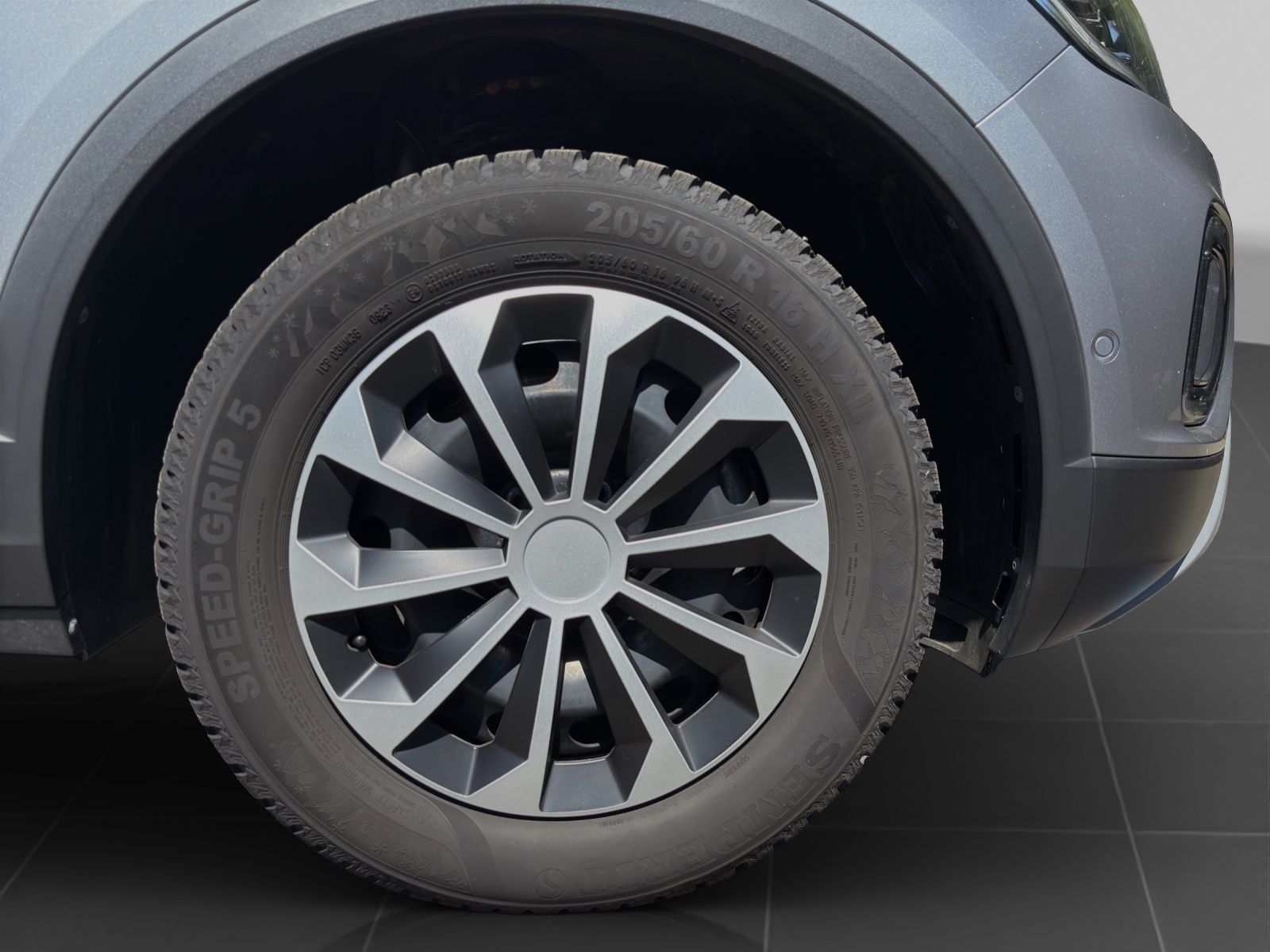 Volkswagen T-Roc 2.0 TDI DSG STYLE - Samsaru's Car Outlet