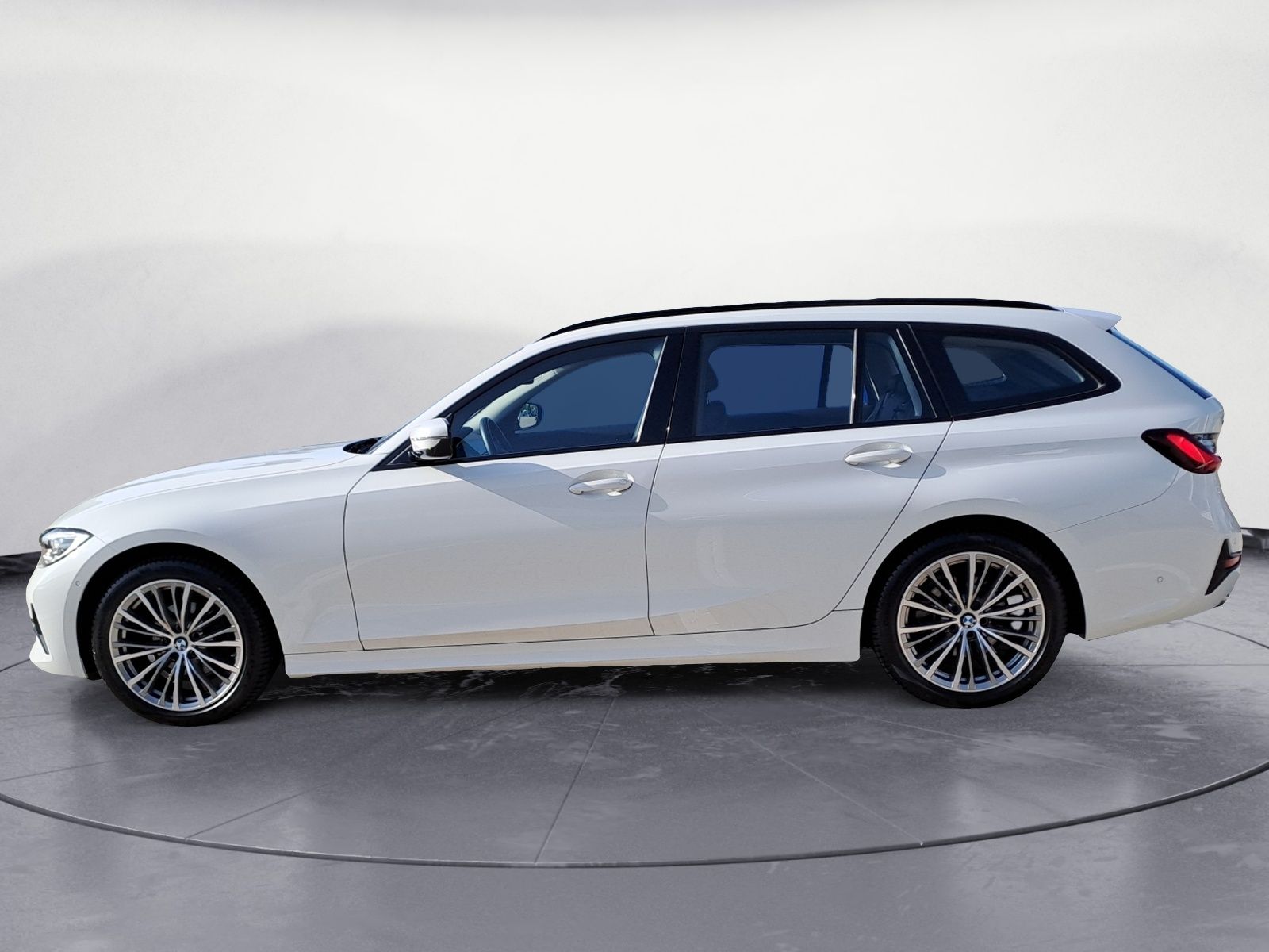 BMW 320d xDrive Touring Sport Line - Samsaru's Car Outlet