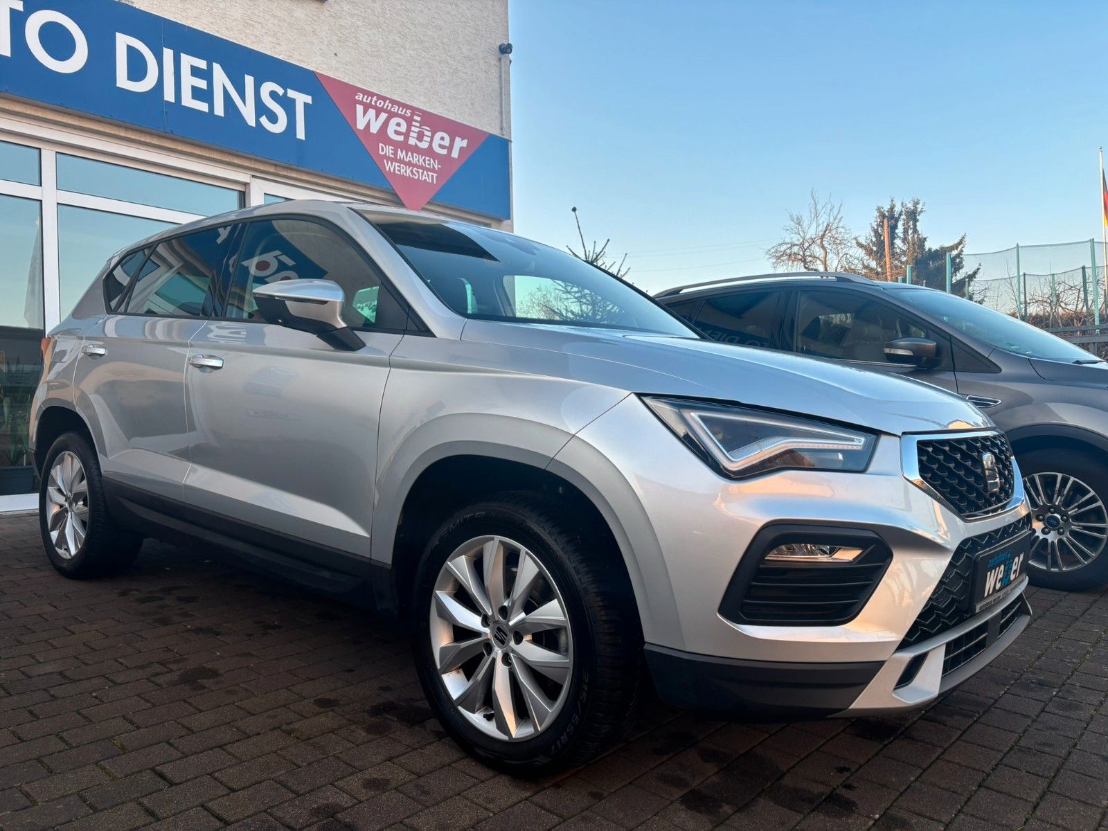 Seat Ateca Style*DSG*KAM*AHK*NAV*BEATS*CARPLAY*LED