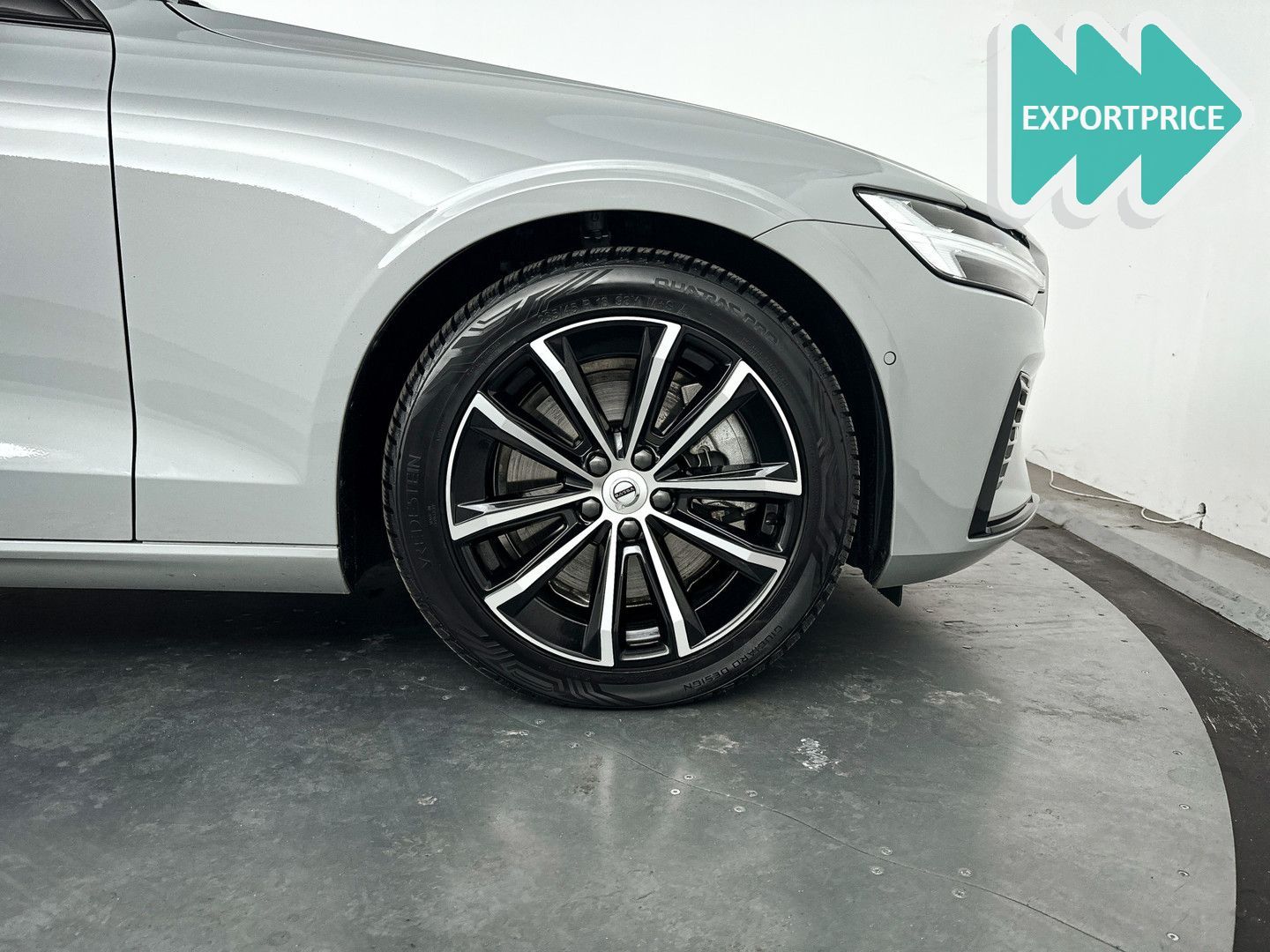 Volvo V60 T6 Plug-in hybrid AWD Plus Dark | Parkeercam