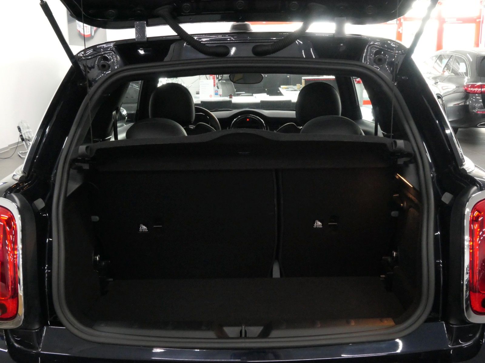 MINI Mini Cooper Aut. - Samsaru's Car Outlet