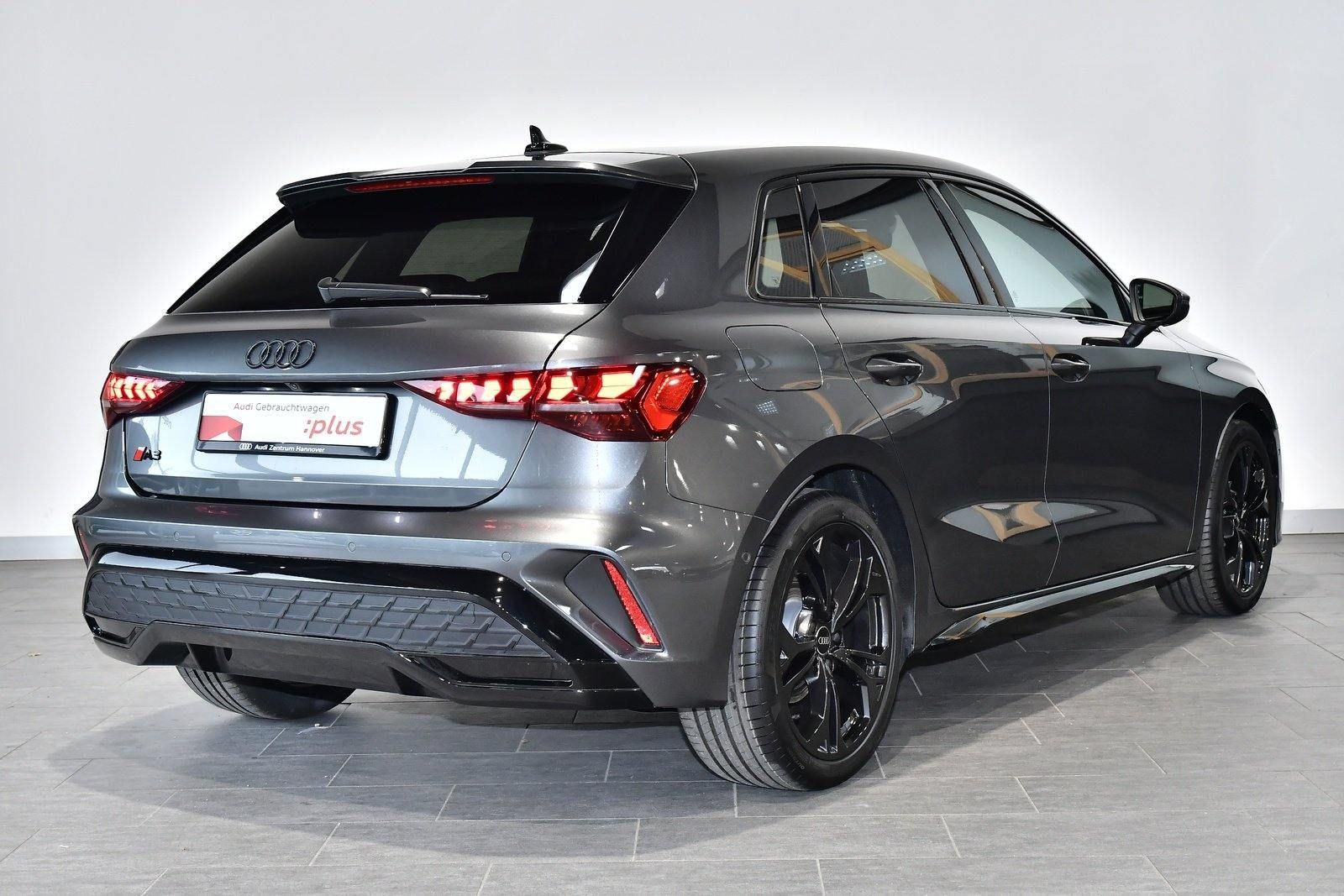 Audi A3 Sportback 35 TDI S tronic S line - Samsaru's Car Outlet