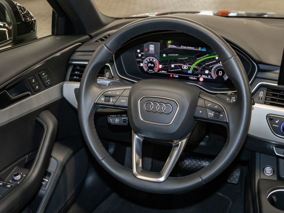 Audi A4 Avant 35 TFSI advanced - Samsaru's Car Outlet
