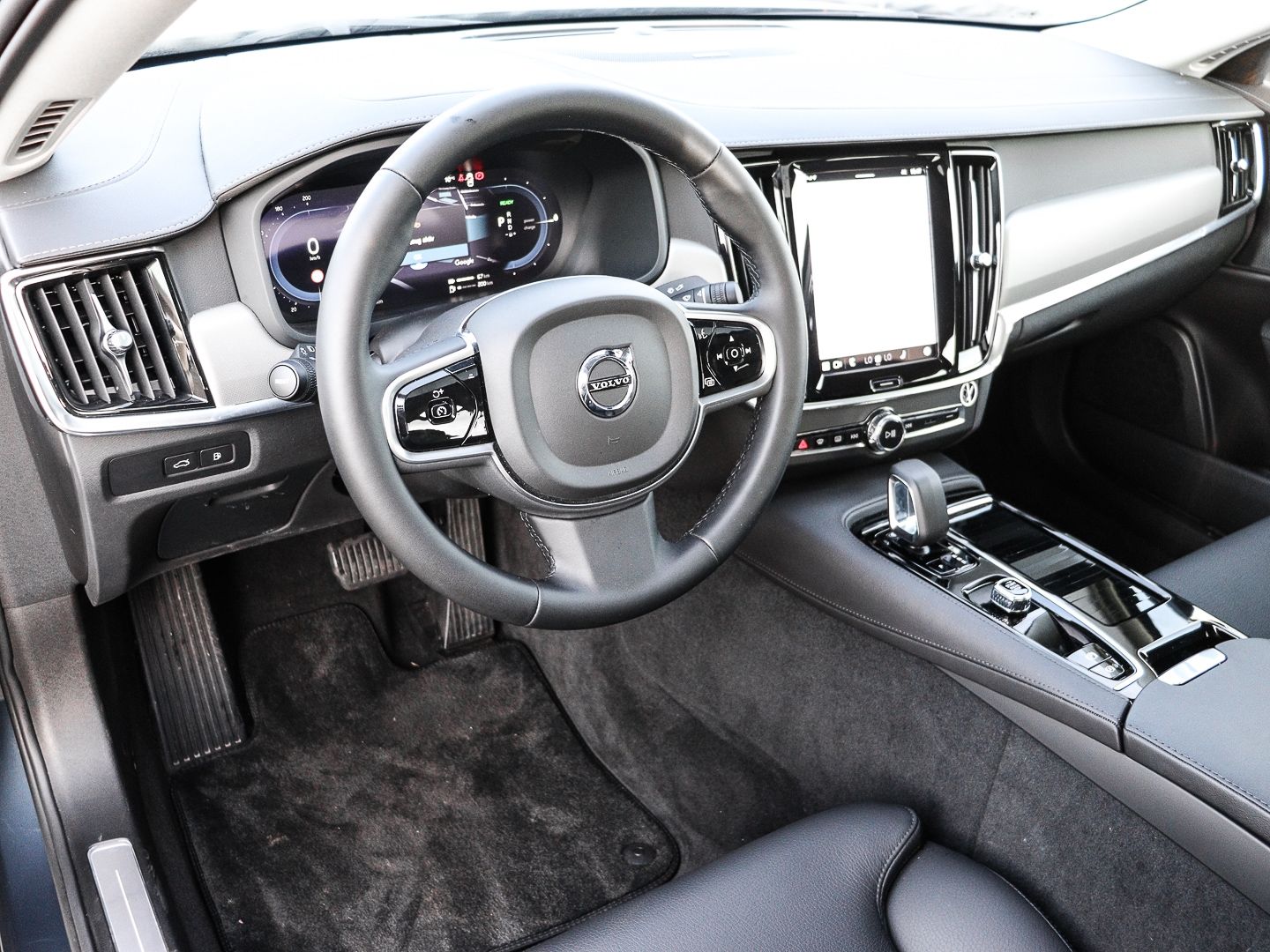 Volvo S90 Plus Dark Recharge Plug-In Hybrid AWD StandH