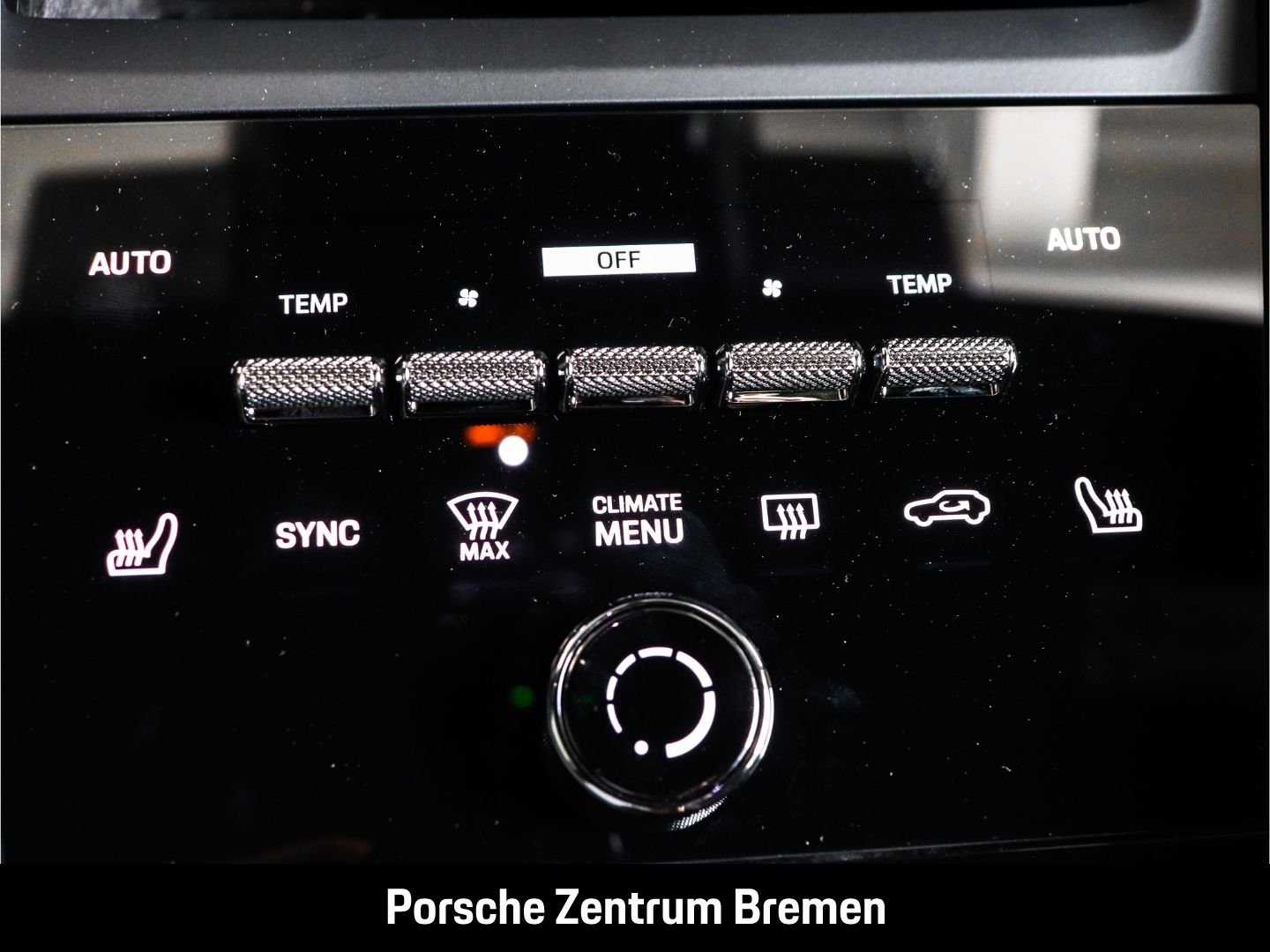 Porsche Macan 4 - Samsaru's Car Outlet