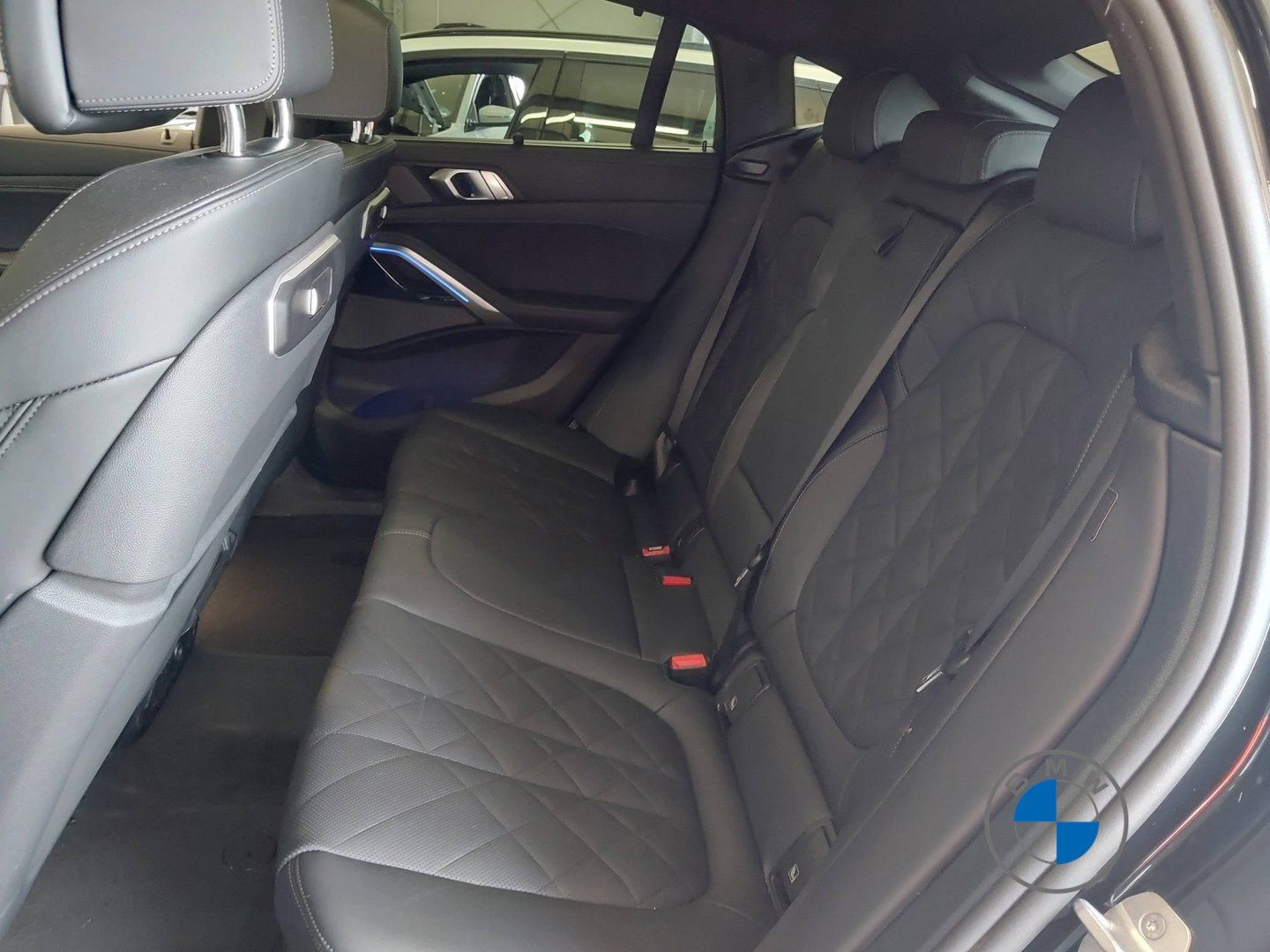 BMW X6 xDrive40d M Sport 22" AHK Pano Massage H/K