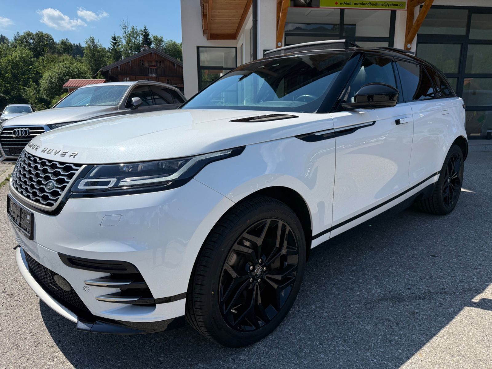 Range Rover Velar D300 Auric Edition - Samsaru's Car Outlet